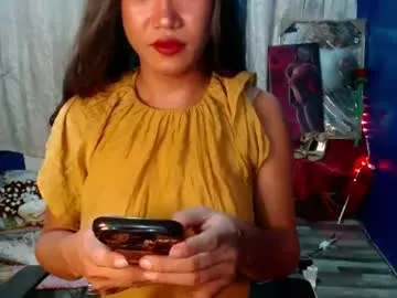 asian_petit19 Image 5