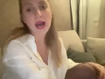 cosmo_blondiee Image 3