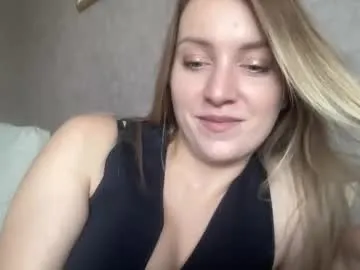 cosmo_blondiee Image 6