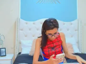 emily_loperaa Image 17