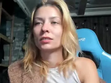 karoline121 Image 17