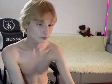 kessy_white Image 14