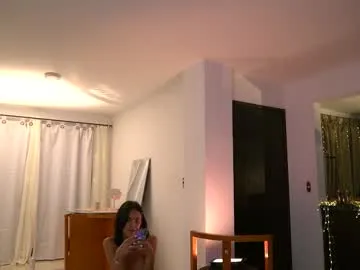 lola_cocks Image 15