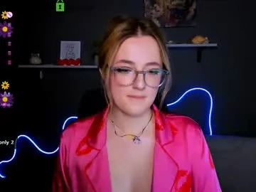 luna_berryy Image 3