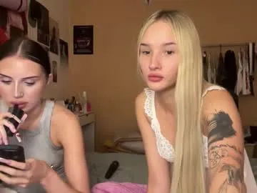 lustytwins Image 12