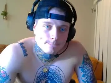 redinthebed Image 14