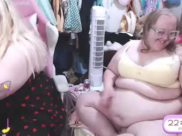 squishythighsx Image 15