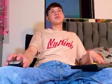 twink_daren Image 11
