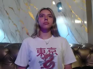 valentina_red18 Image 16