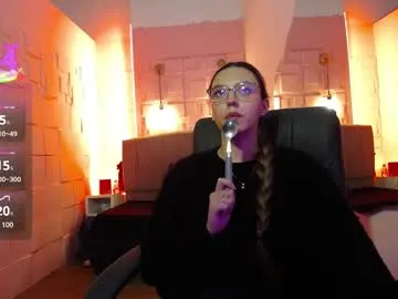 valentina_red18 Image 5