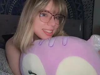 The_Blondiee Image 2