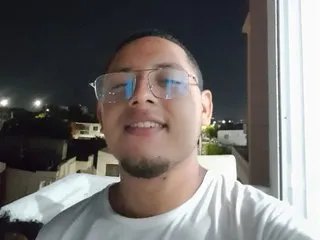 Tomyluis's Thumb Image
